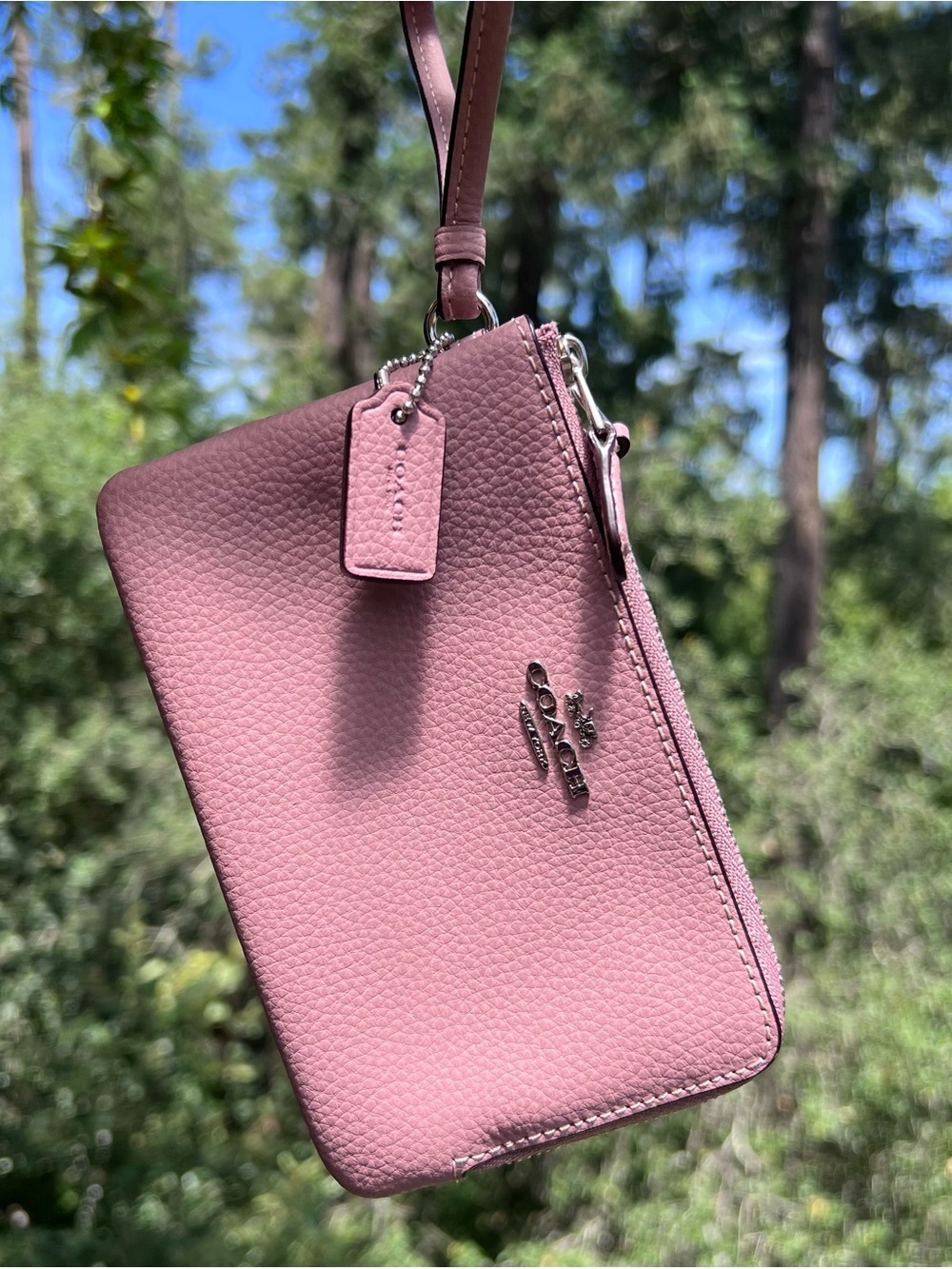 COACH Pink Pebbled Leather Wristlet Double Zip Cardholder Wallet Silver Hardware